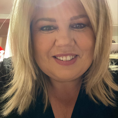 Urzila Carlson profile Photo