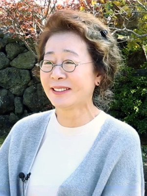 Youn Yuh-jung profile Photo