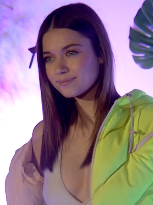 Afra Saraçoğlu profile Photo