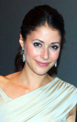 Amanda Crew profile Photo