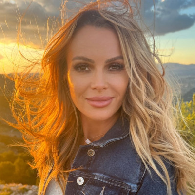 Amanda Holden profile Photo