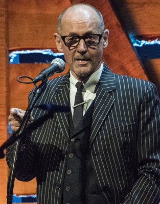 Andy Fairweather Low profile Photo