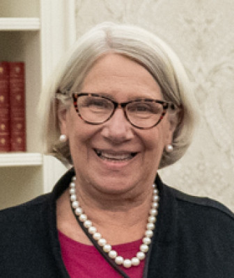 Anita Dunn profile Photo