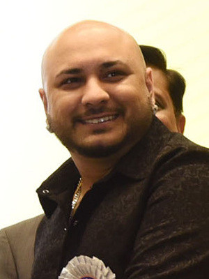B Praak profile Photo