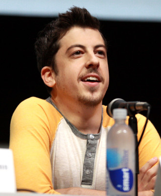 Christopher Mintz-Plasse profile Photo
