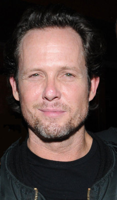 Dean Winters profile Photo