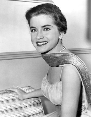 Dolores Hart profile Photo