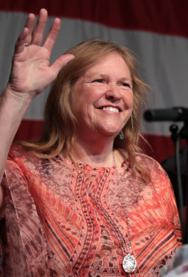 Jane Sanders profile Photo