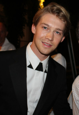 Joe Alwyn profile Photo