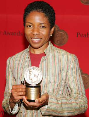 LisaGay Hamilton profile Photo