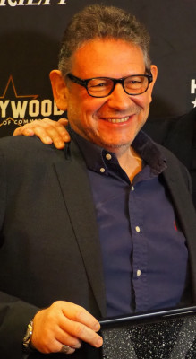 Lucian Grainge profile Photo