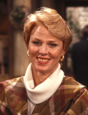 Mariette Hartley profile Photo