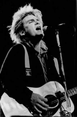 Mike Peters (musician) profile Photo