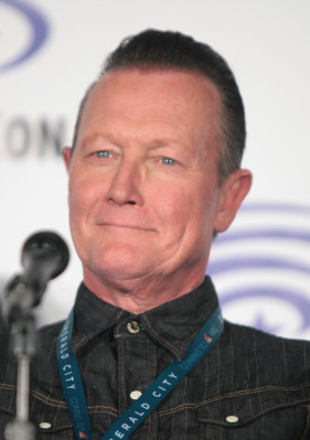 Robert Patrick profile Photo