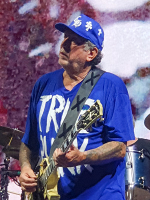Steve Jones (musician) profile Photo