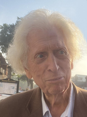 Tom Baker profile Photo