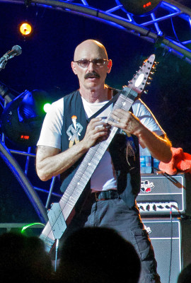 Tony Levin profile Photo