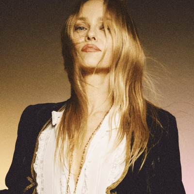 Vanessa Paradis profile Photo