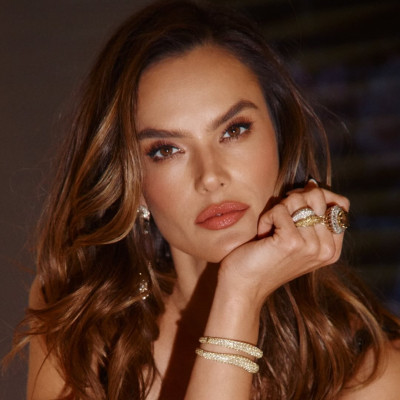Alessandra Ambrosio profile Photo