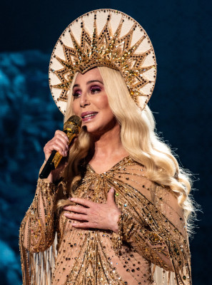 Cher profile Photo