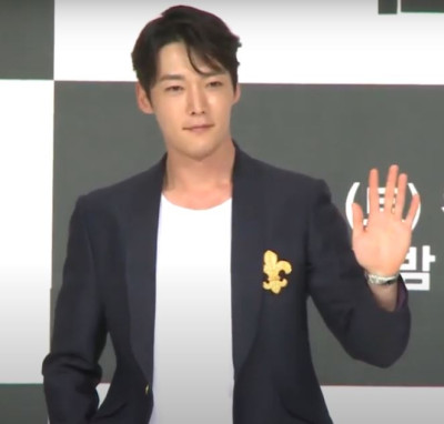 Choi Jin-hyuk profile Photo