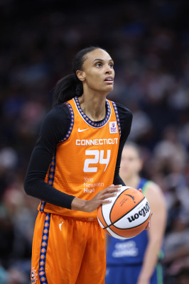 DeWanna Bonner profile Photo