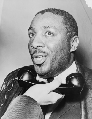 Dick Gregory profile Photo