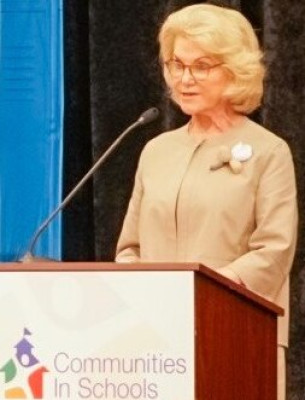Elaine Wynn profile Photo