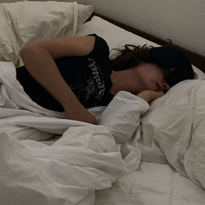 Elizabeth Reaser profile Photo