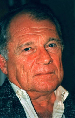 F. Lee Bailey profile Photo