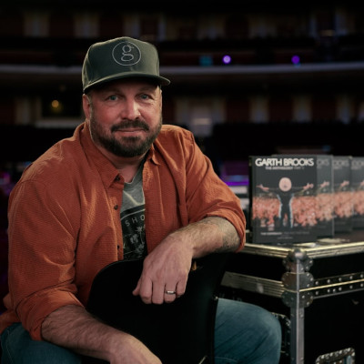 Garth Brooks profile Photo