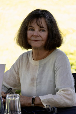 Geraldine Brooks (writer) profile Photo
