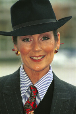 Lorraine Chase profile Photo