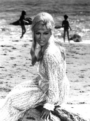 Nancy Sinatra profile Photo