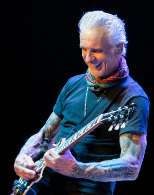 Neil Giraldo profile Photo