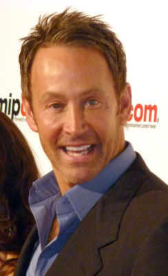 Peter Marc Jacobson profile Photo
