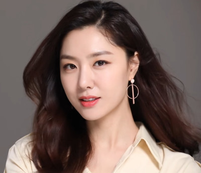 Seo Ji-hye profile Photo