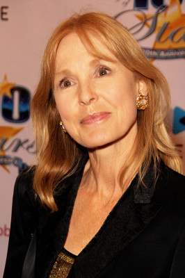 Victoria Tennant profile Photo