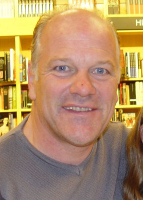 Andy Gray (footballer, born 1955) profile Photo