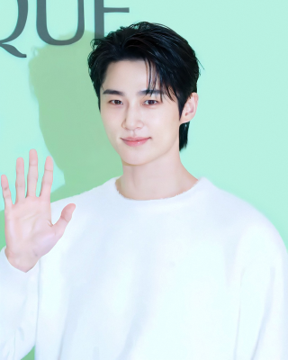 Byeon Woo-seok profile Photo