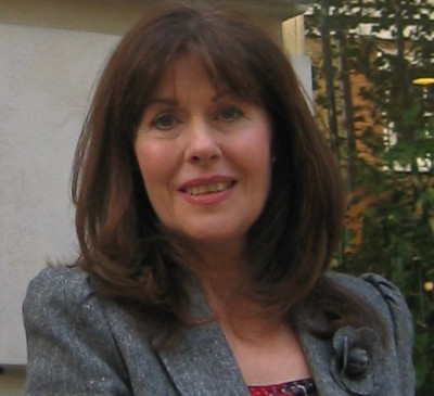 Elisabeth Sladen profile Photo