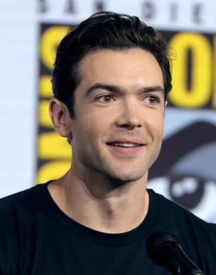 Ethan Peck profile Photo