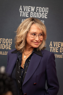 Felicity Kendal profile Photo