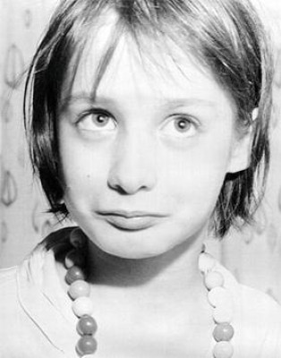 Genie (feral child) profile Photo
