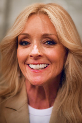 Jane Krakowski profile Photo