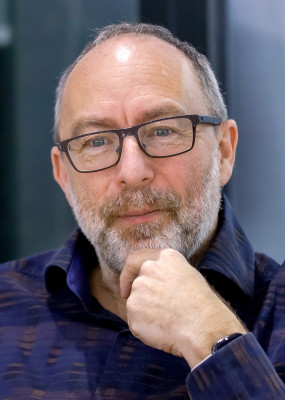 Jimmy Wales profile Photo