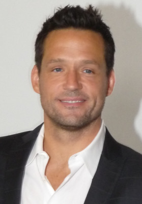 Josh Hopkins profile Photo