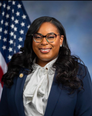 LaMonica McIver profile Photo