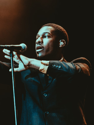 Leon Bridges profile Photo