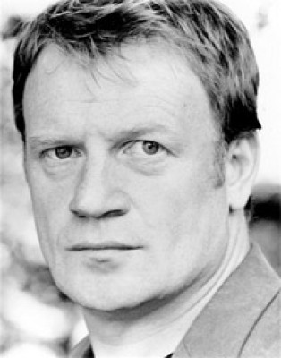 Mark Lewis Jones profile Photo